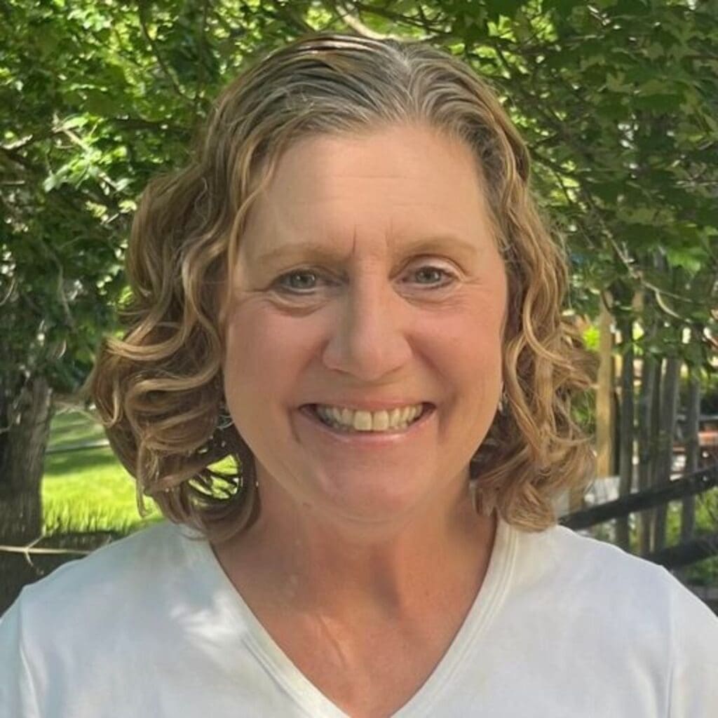 Beth Warren headshot