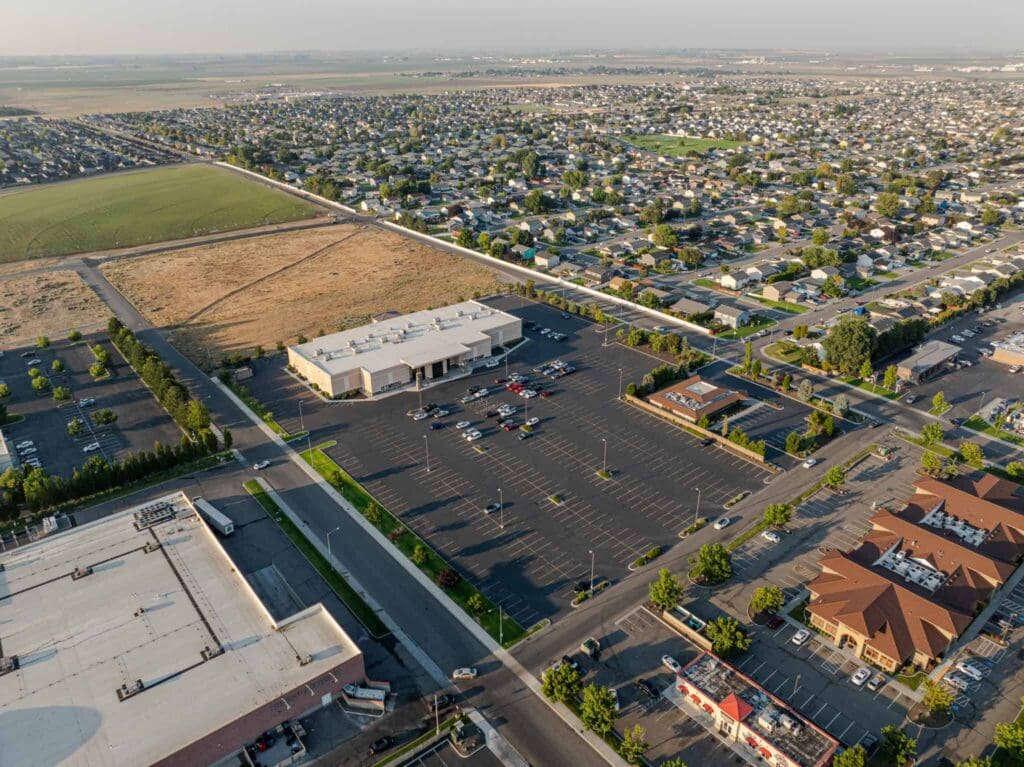 A movie theater near Burden Boulevard is seen on Wednesday, Aug. 7, 2024 in Pasco, Washington. (Jake Parrish for Sightline Institute)