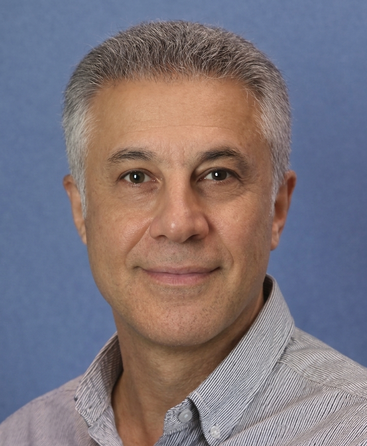 Farid Peiravian headshot
