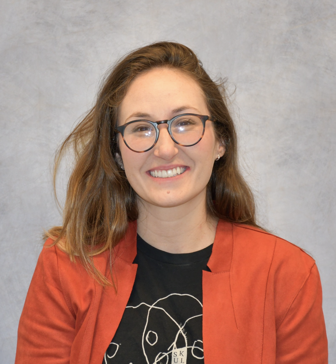 Hannah Schaeffer headshot